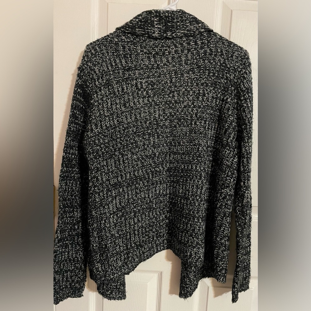 Cardigan - Picture 5 of 6